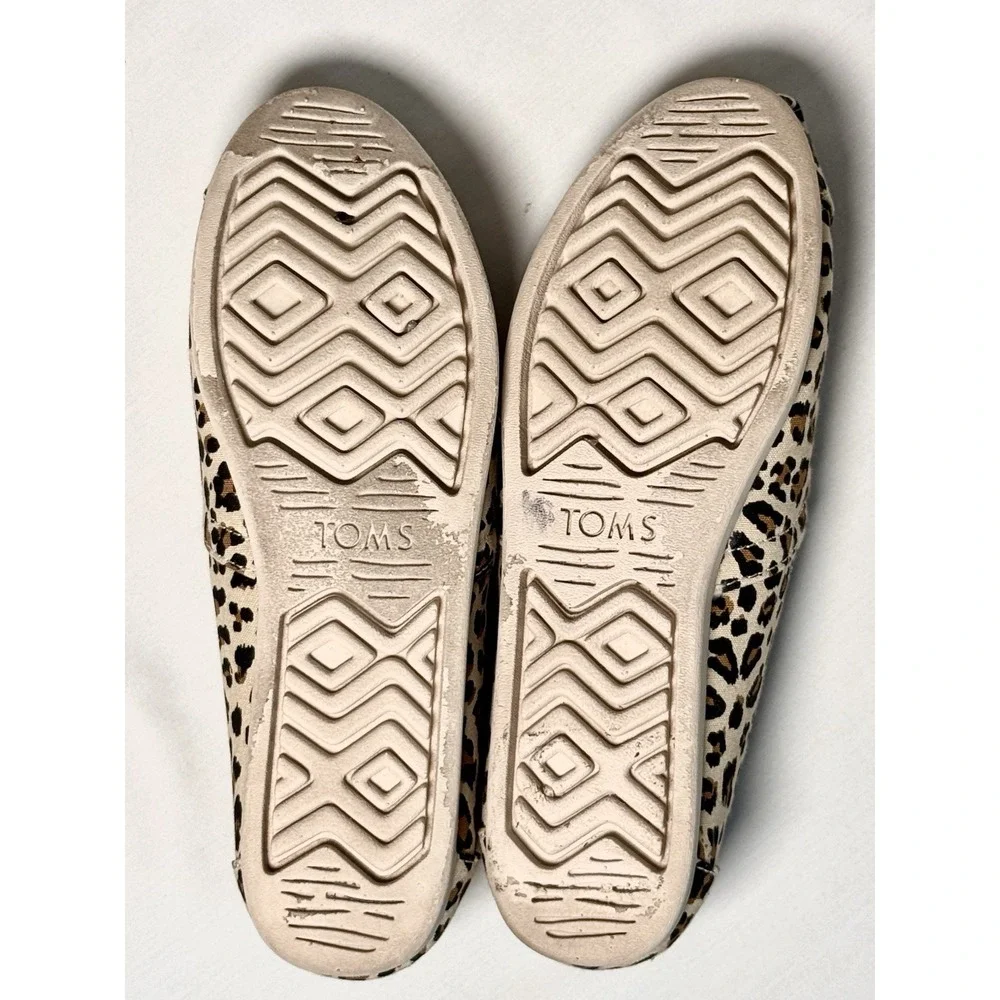 TOMS Women's Canvas Leopard Animal Print Slip On US 6.5